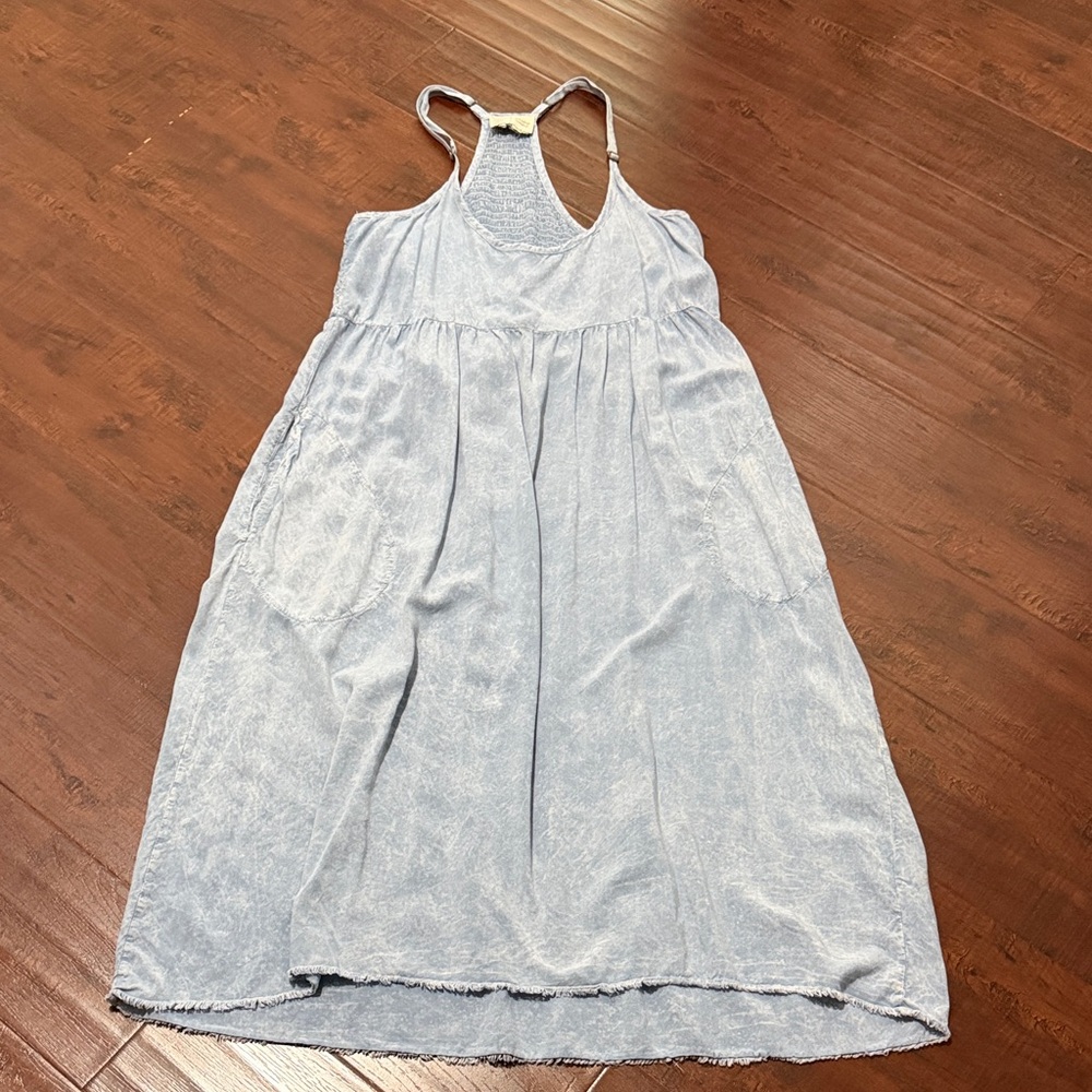 Light Blue Sleeveless midi Dress